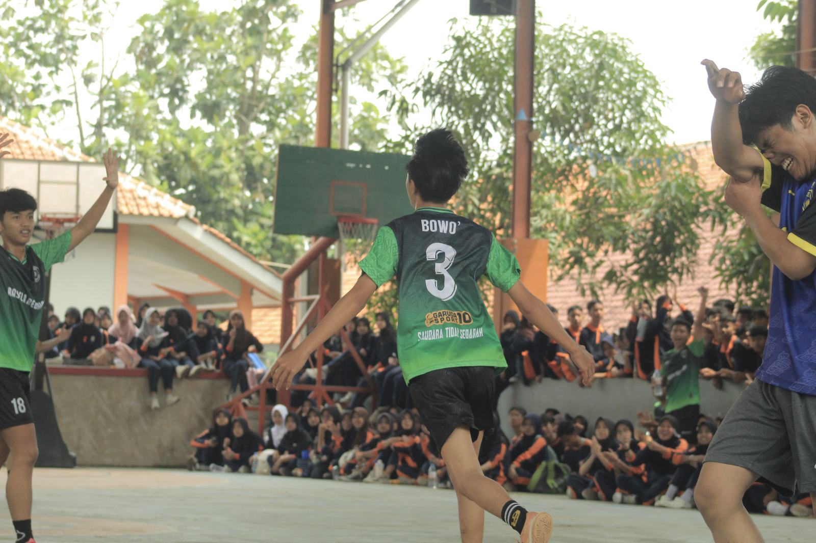 Momen Porak 1