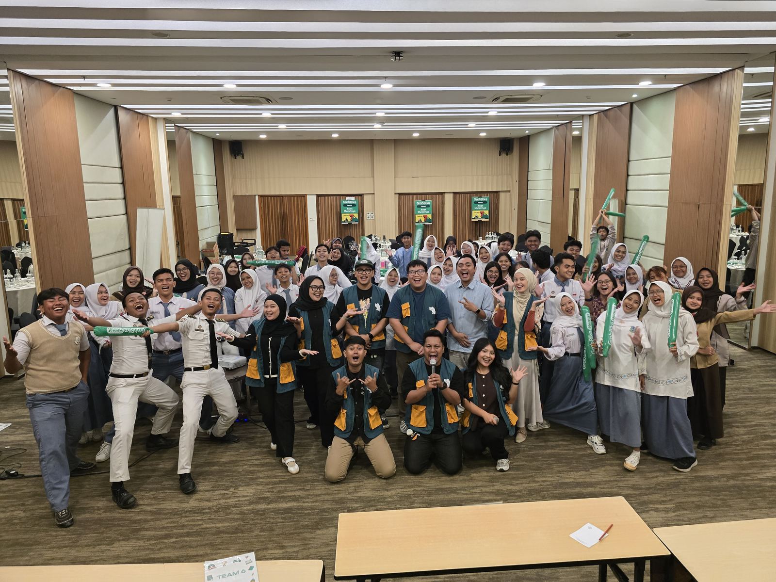 Kegiatan OSIS 6